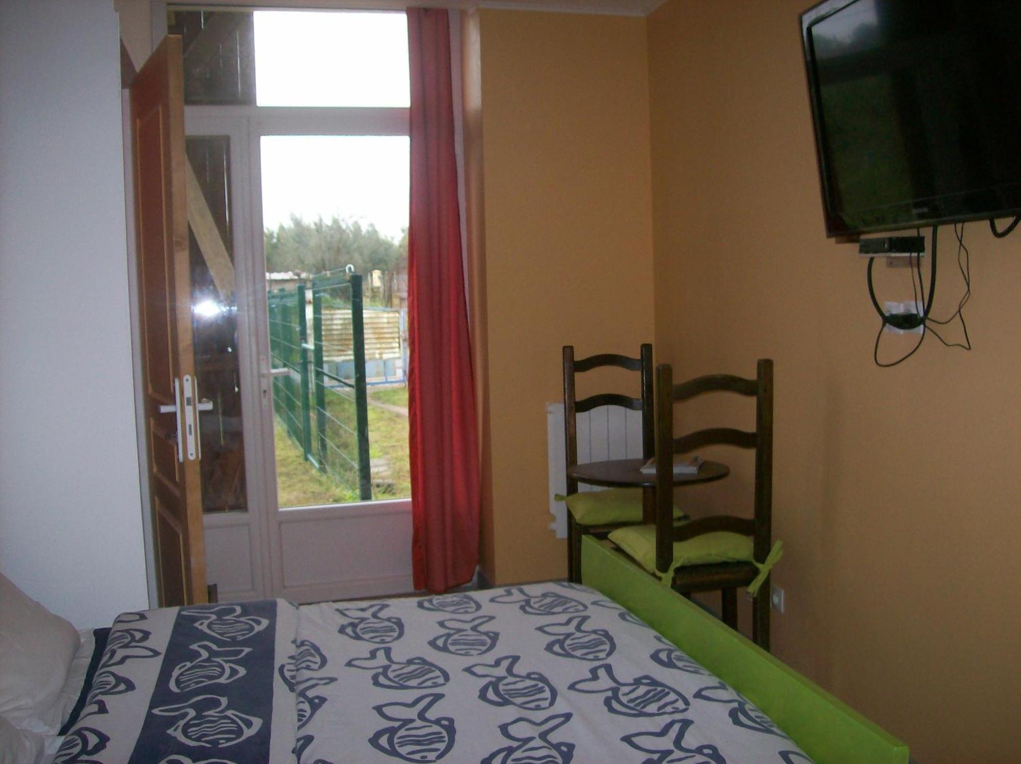 La Coupe D'Or Bed & Breakfast Braud-et-Saint-Louis Екстериор снимка